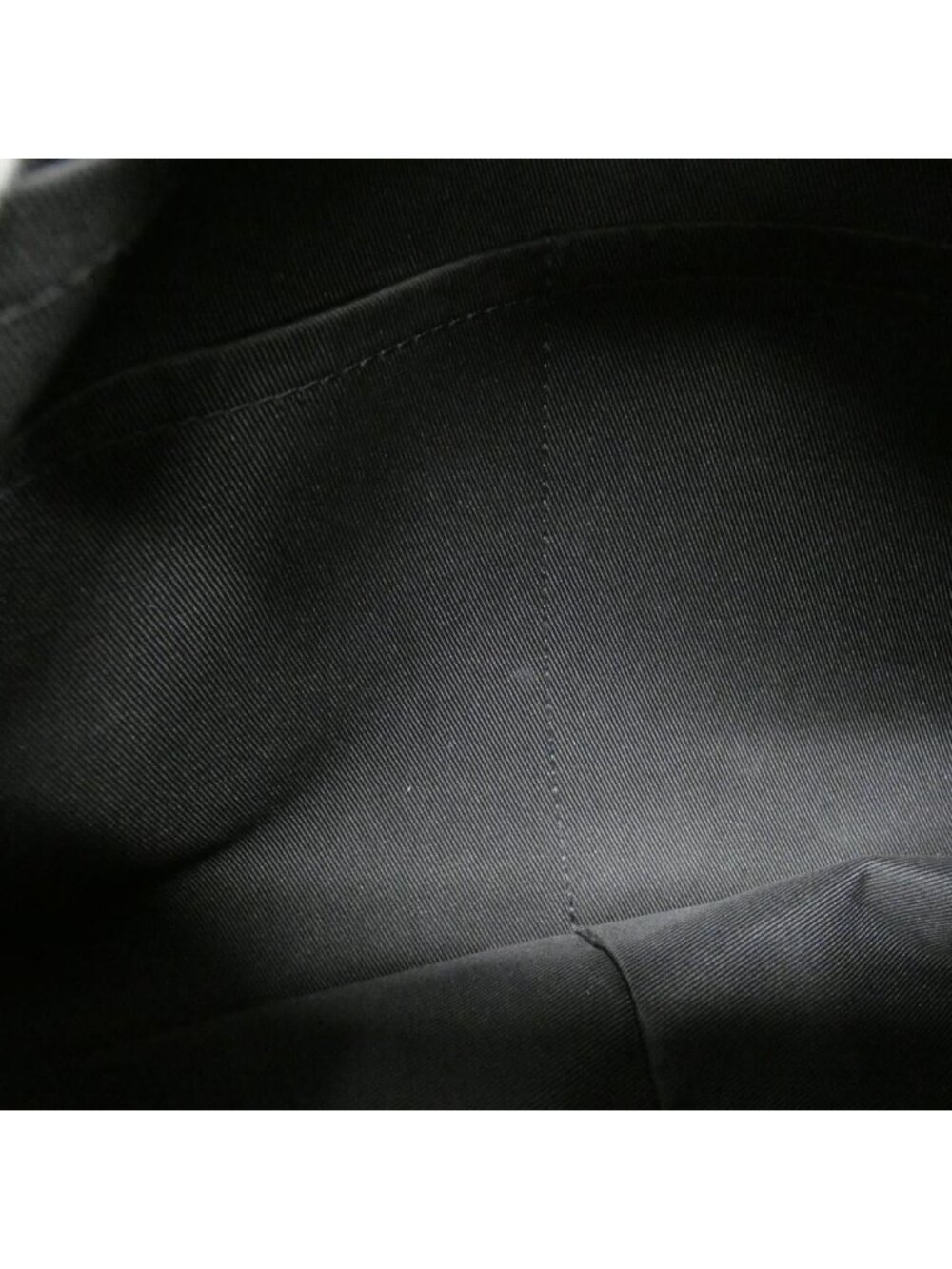 Louis Vuitton Taiga Llama Discovery Backpack - Picture 8 of 8